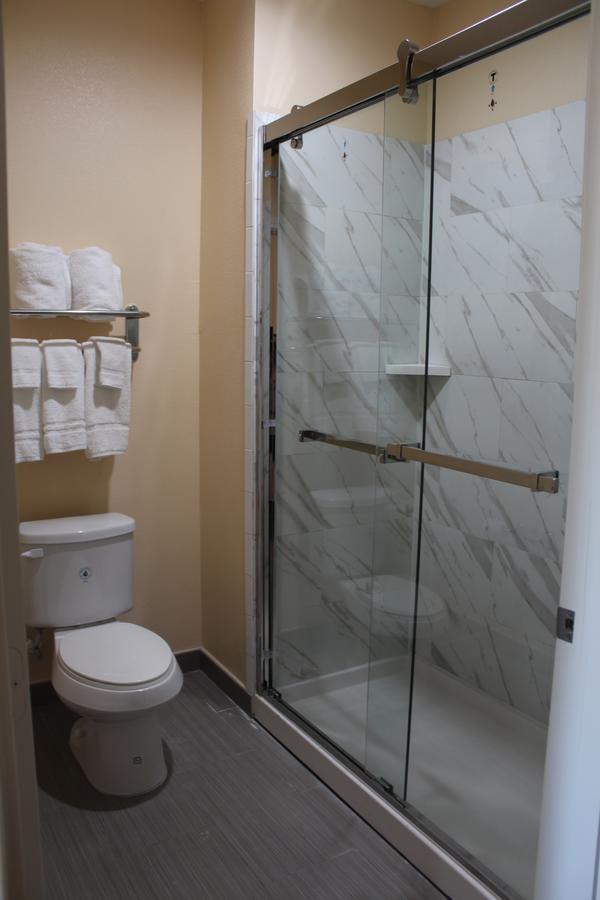 همبل Express Inn And Suites المظهر الخارجي الصورة